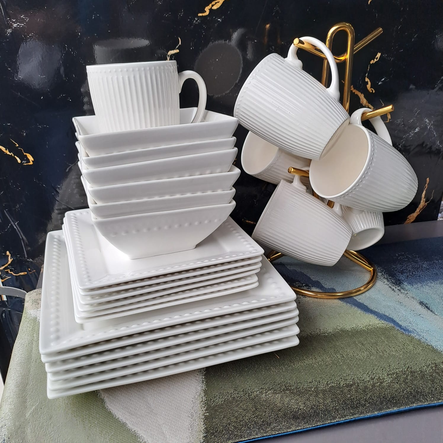 24 pcs square  dinner set.